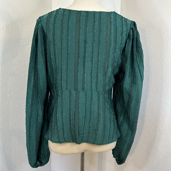 NWT Lulu’s Spread the Cheer Emerald Textured Square Neck Long Sleeve Top (L) - Picture 10 of 13